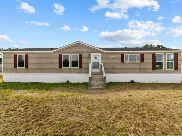 115 Frank Ln, Clinton, NC 28328