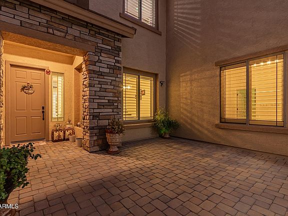 3rd image of 3915 E AQUARIUS Place