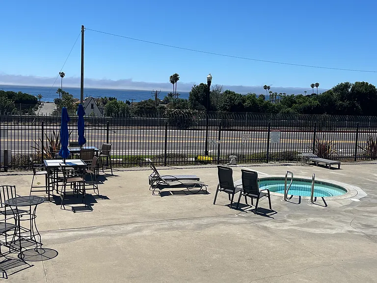 380 Foothill Rd — Photo 30