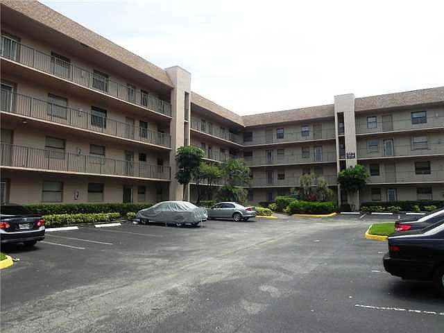 1st image of 10120 Sunrise Lakes Blvd APT 103