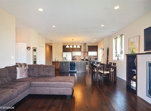 2nd image of 3559 W Montrose Ave #3W