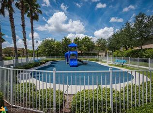 4082 Oxbow Dr, Coconut Creek, FL 33073