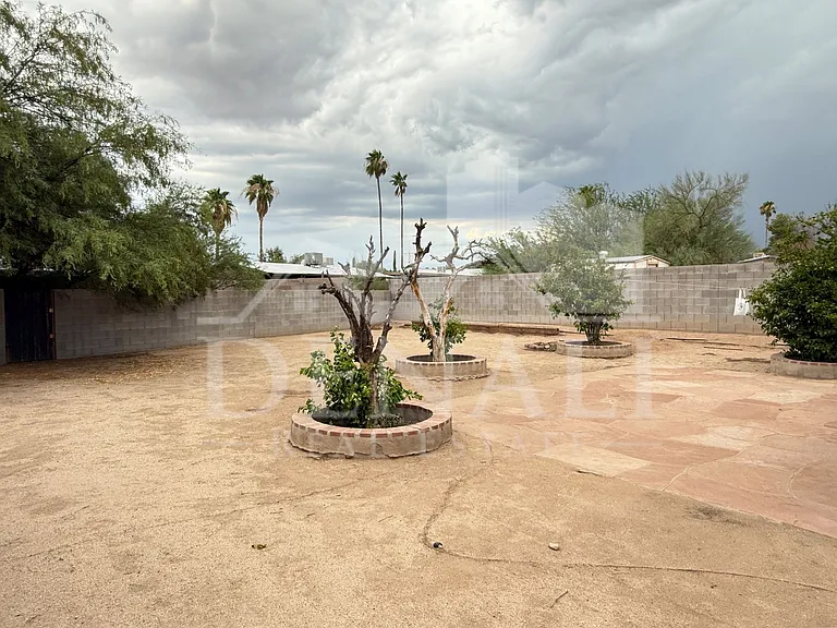 2812 W Calle Ocio — Photo 20