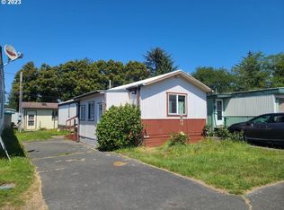 91323 Sandstone Ln, Coos Bay, OR 97420