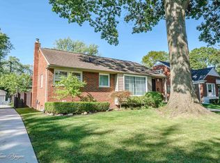 2577 Buckingham Ave, Birmingham, MI 48009