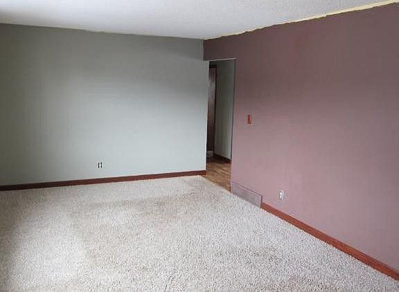 3rd image of 34985 Hastings St NE