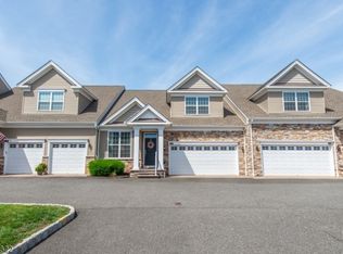 28 Van Cleef Dr, Whitehouse Station, NJ 08889
