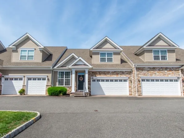 28 Van Cleef Dr, Readington Twp., NJ 08889