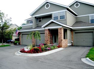 6795 Stonehedge Ct #1, West Bloomfield, MI 48322