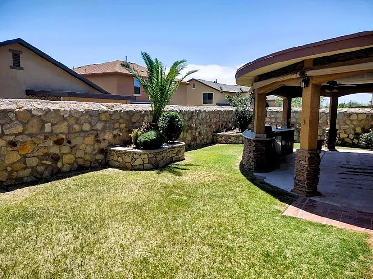 7332 Meadow Sage Dr — Photo 38