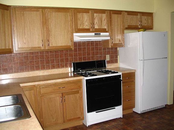 4th image of 2204 Glenwood Ave