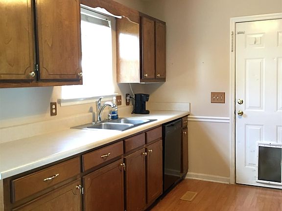 5th image of 7001 Alexandria Dr