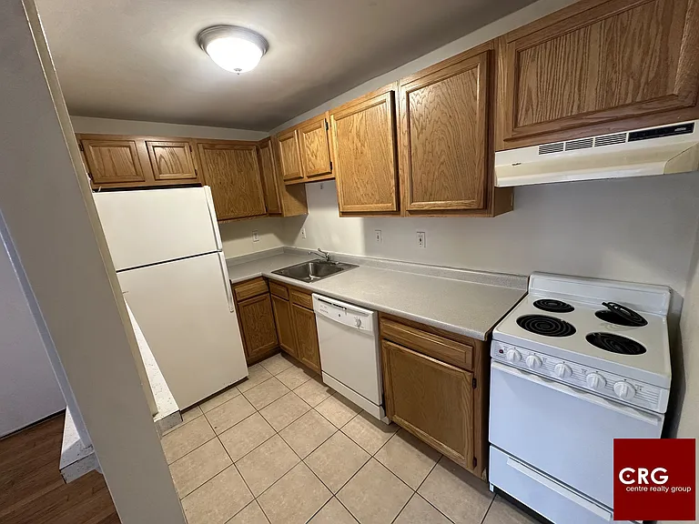 33-34 Gardner St #U5 — Photo 3