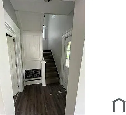 498 Gage St — Photo 17
