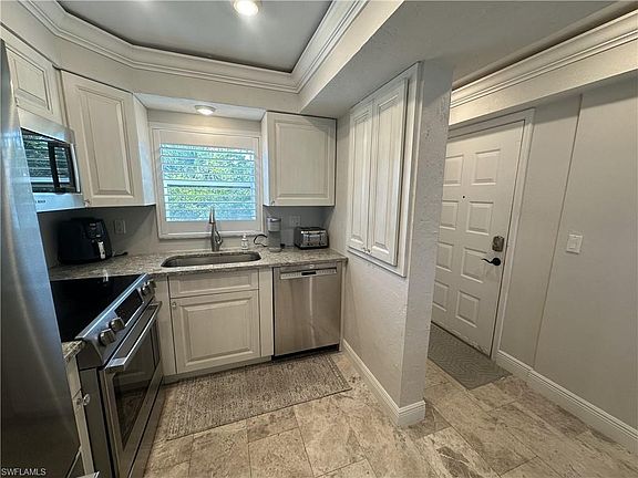 4th image of 6893 Estero BLVD #426
