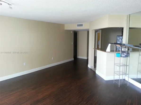 2750 NE 183rd St APT 2607, Aventura, FL 33160
