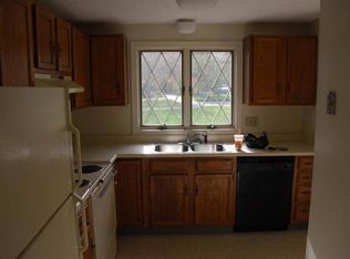6 Briarwood Ln, Portland, ME 04103