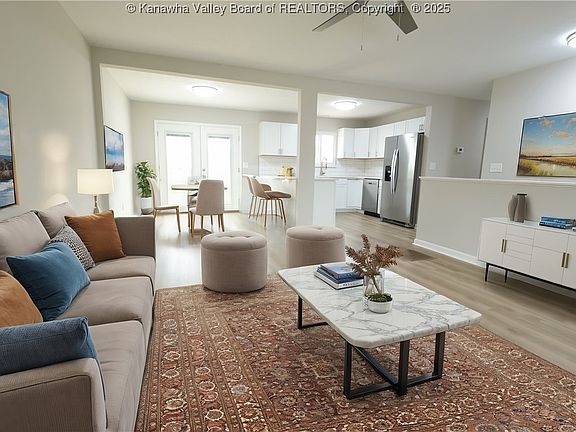 2nd image of 1017 Greenland Cir