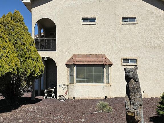 3rd image of 8608 Airport Dr