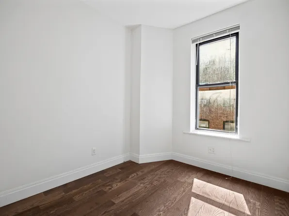 526 West 111th Street image 10 of 16