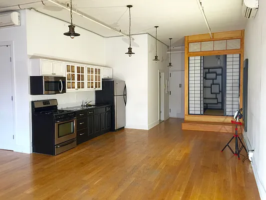 Rented by Go Greenpoint Real Estate | media 27