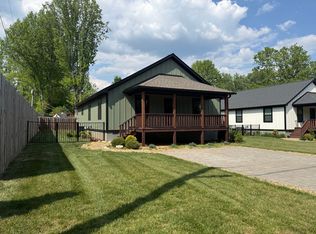 88 Atkins Dr, Black Mountain, NC 28711