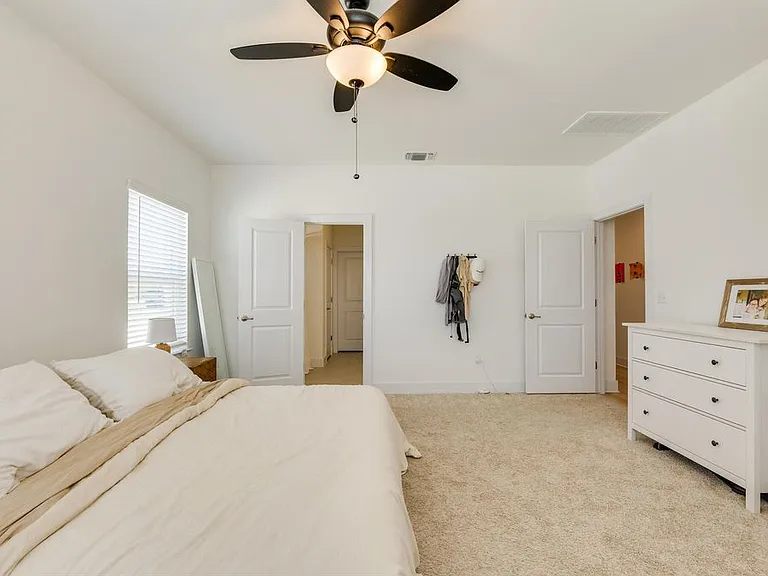 8801 Looksee Ln — Photo 10