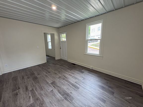 3rd image of 5 Smith St