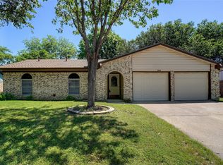 321 Navajo Dr, Keller, TX 76248