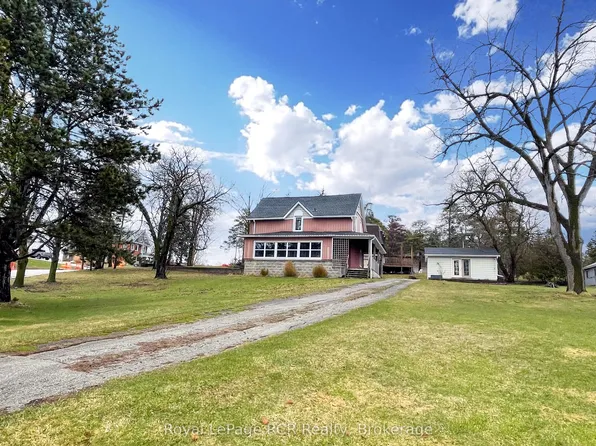 10 Walker St, Brockton, ON N0G 2V0