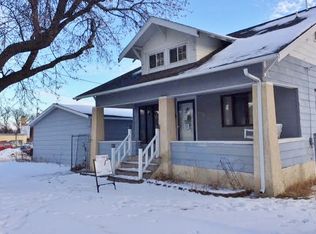 210 7th Ave NE, Minot, ND 58703