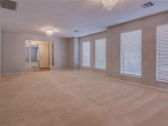 4th image of 4314 Saint Thomas Dr