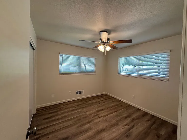 3709 Columbine Dr — Photo 28