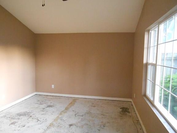 3rd image of 313 Welworth Ave