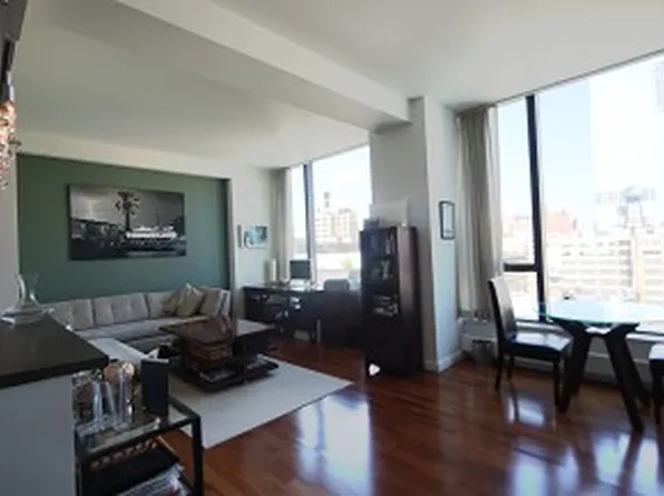 505 Greenwich Street image 1 of 2