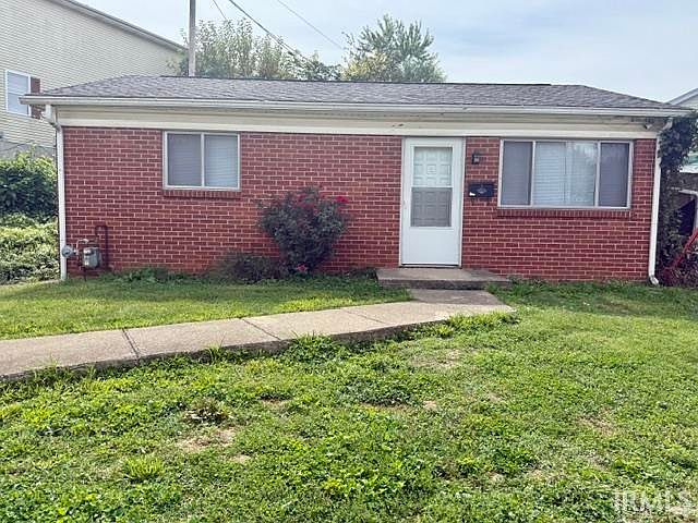 1st image of 116 E 19th St