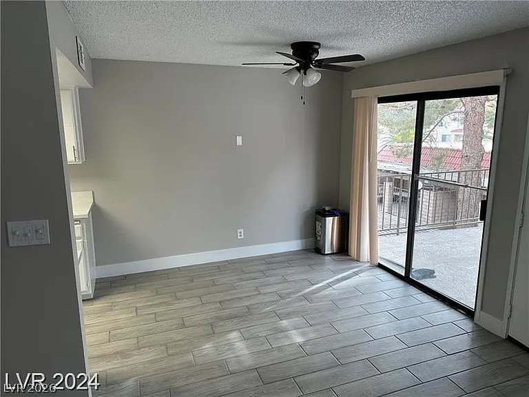 1887 Apricot Ct — Photo 5