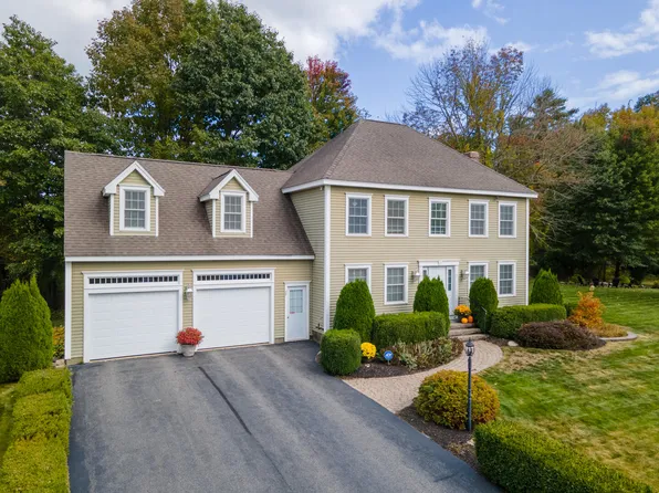 32 Shamrock Drive, Gorham, ME 04038