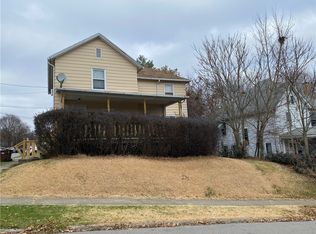 330 Columbia St, Sharon, PA 16146