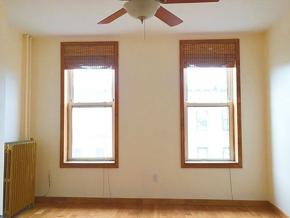 4th image of 568 Morgan Ave APT 3R