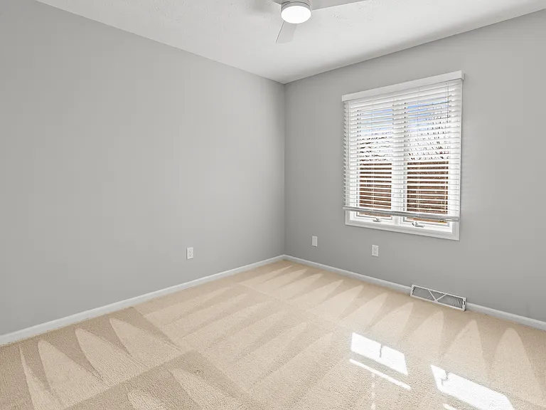 15416 Westchester Cir — Photo 17