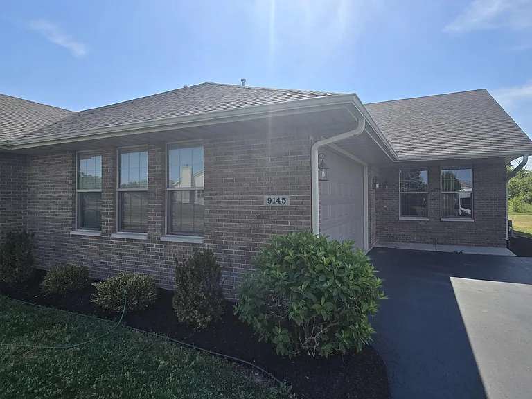 9145 Southdown Ln — Photo 1