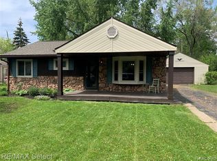 2475 Northdale Dr, Grand Blanc, MI 48439