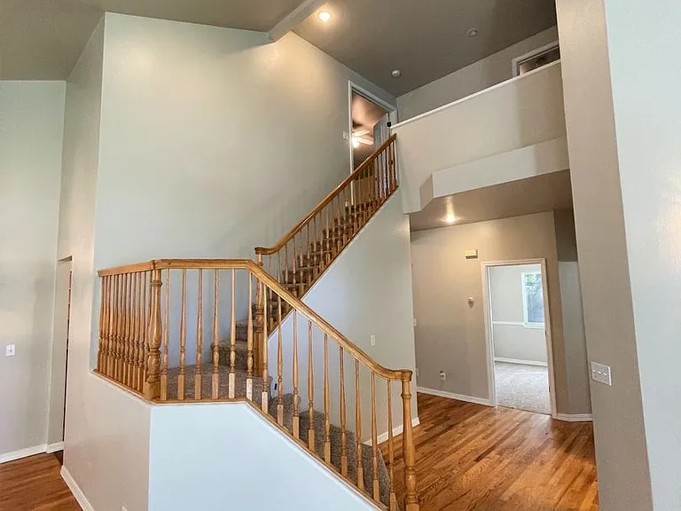 378 S Winthrop Way — Photo 19