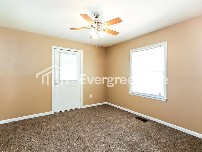 145 Grainger Dr — Photo 12