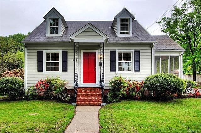 1st image of 1900 Oakdale Ave