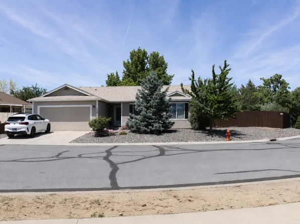 938 Reavis Ln, Carson City, NV 89701