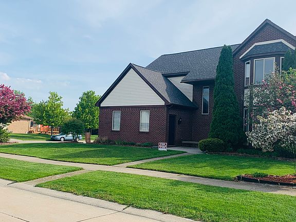 3rd image of 24424 Curtis Dr