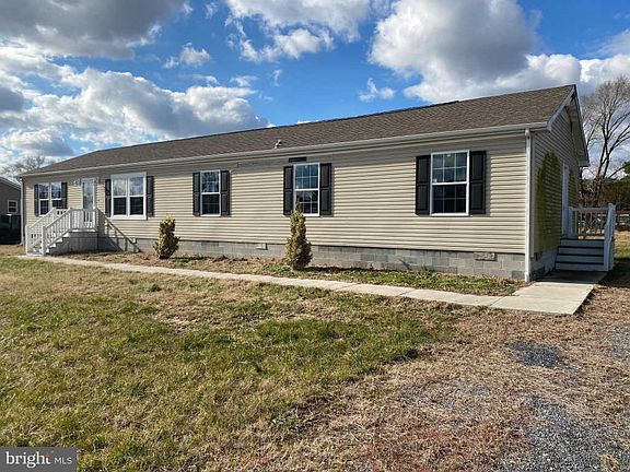 2nd image of 213 Joanne Dr