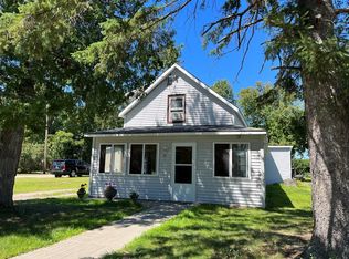 30 Kent St, Keeseville, NY 12944